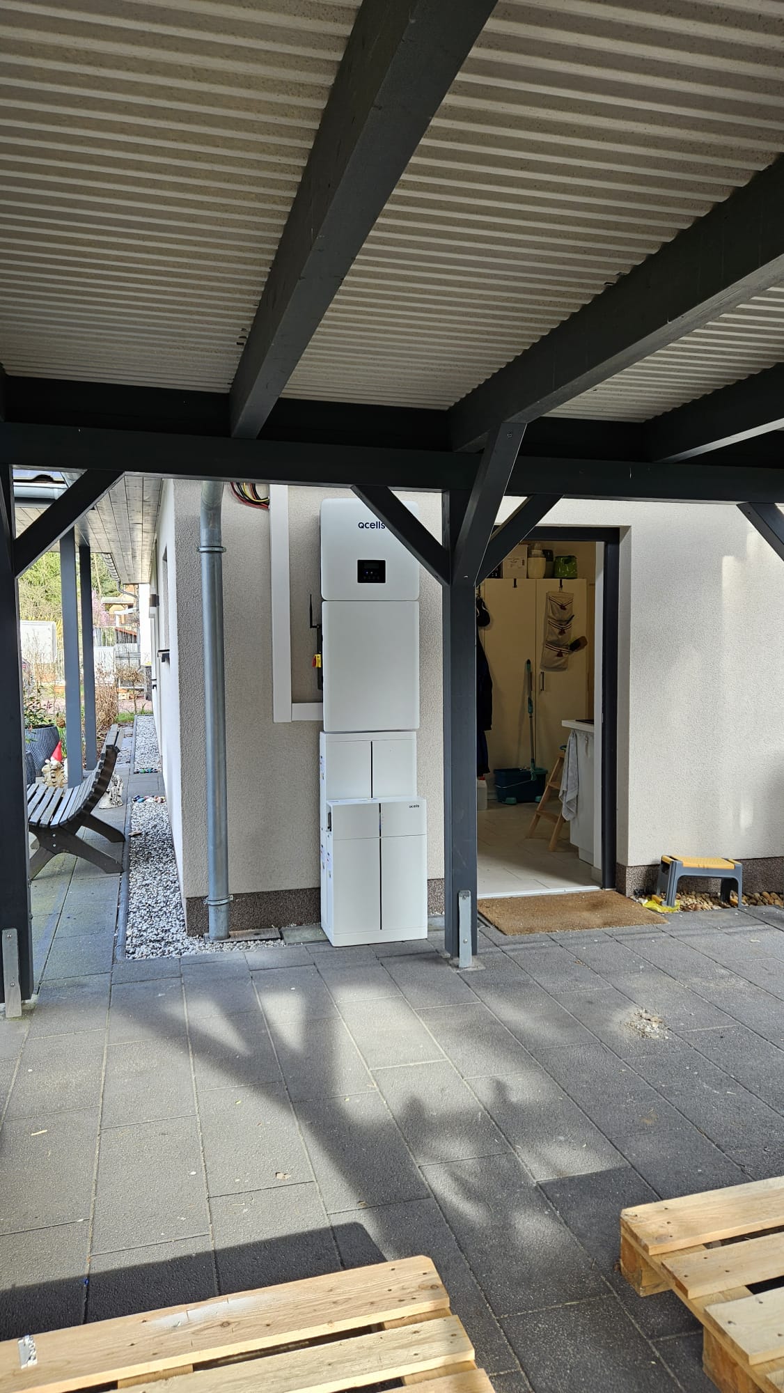 Kompakte Qcells Speicherlösung für maximale Effizienz