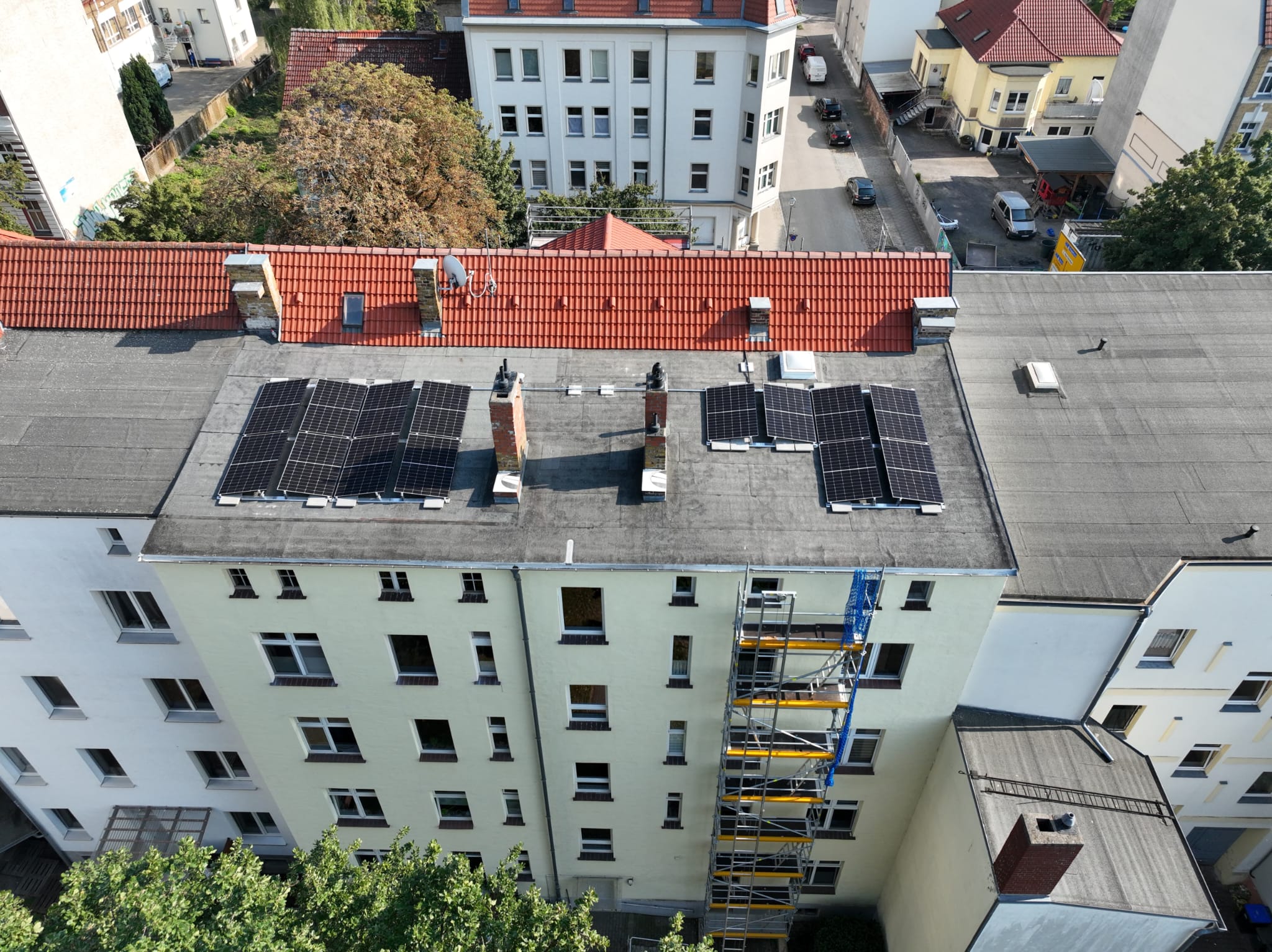 Über den Dächern von Berlin – Solaranlage für ein Mehrfamilienhaus