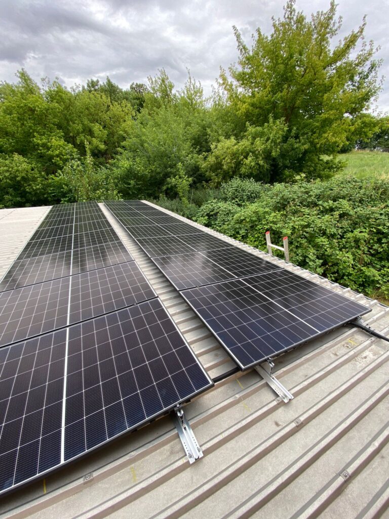 Neue Solaranlage in Halle – nachhaltige Energie für die Region